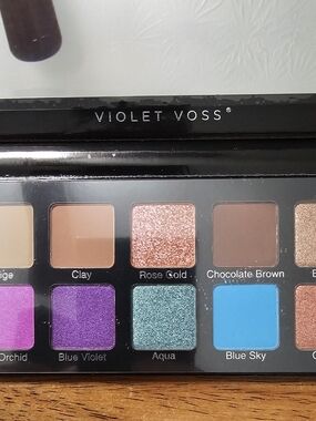 Violet Voss Essentials 2 Eyeshadow Palette